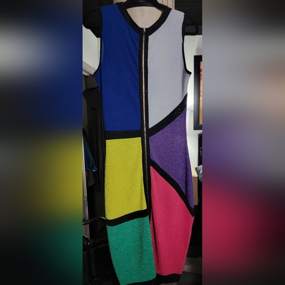 Multi Color Block Midi Dress w/Zipper in the back. Beautiful dress.  This dress - Picture 2 of 6